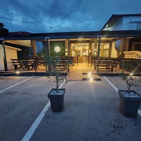 Guest House Podgorje Seline Exterior foto